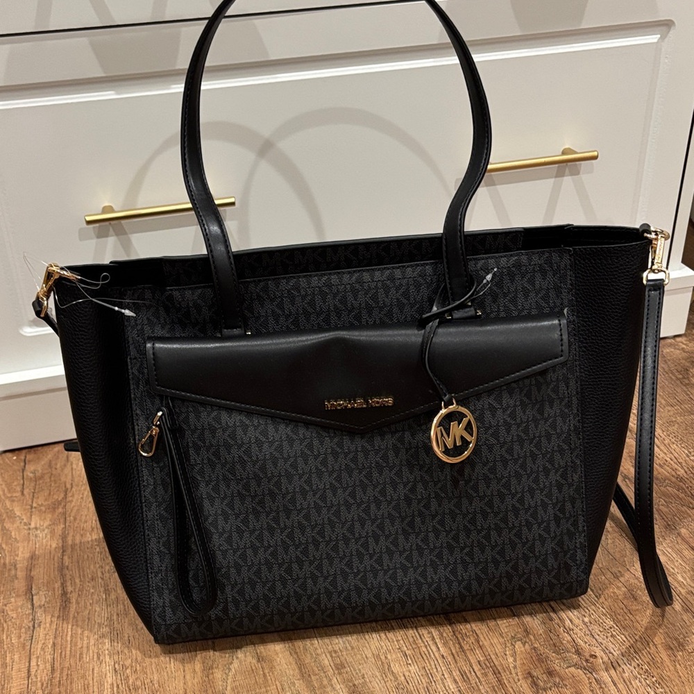 Michael Kors Black Signature Tote